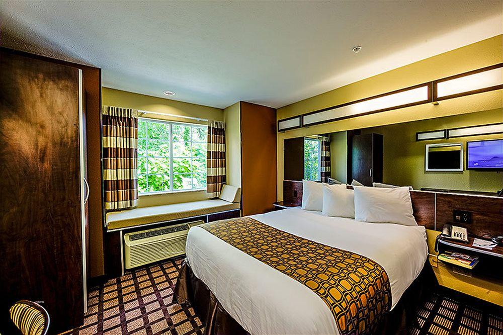 Microtel Inn And Suites North Canton Exteriér fotografie