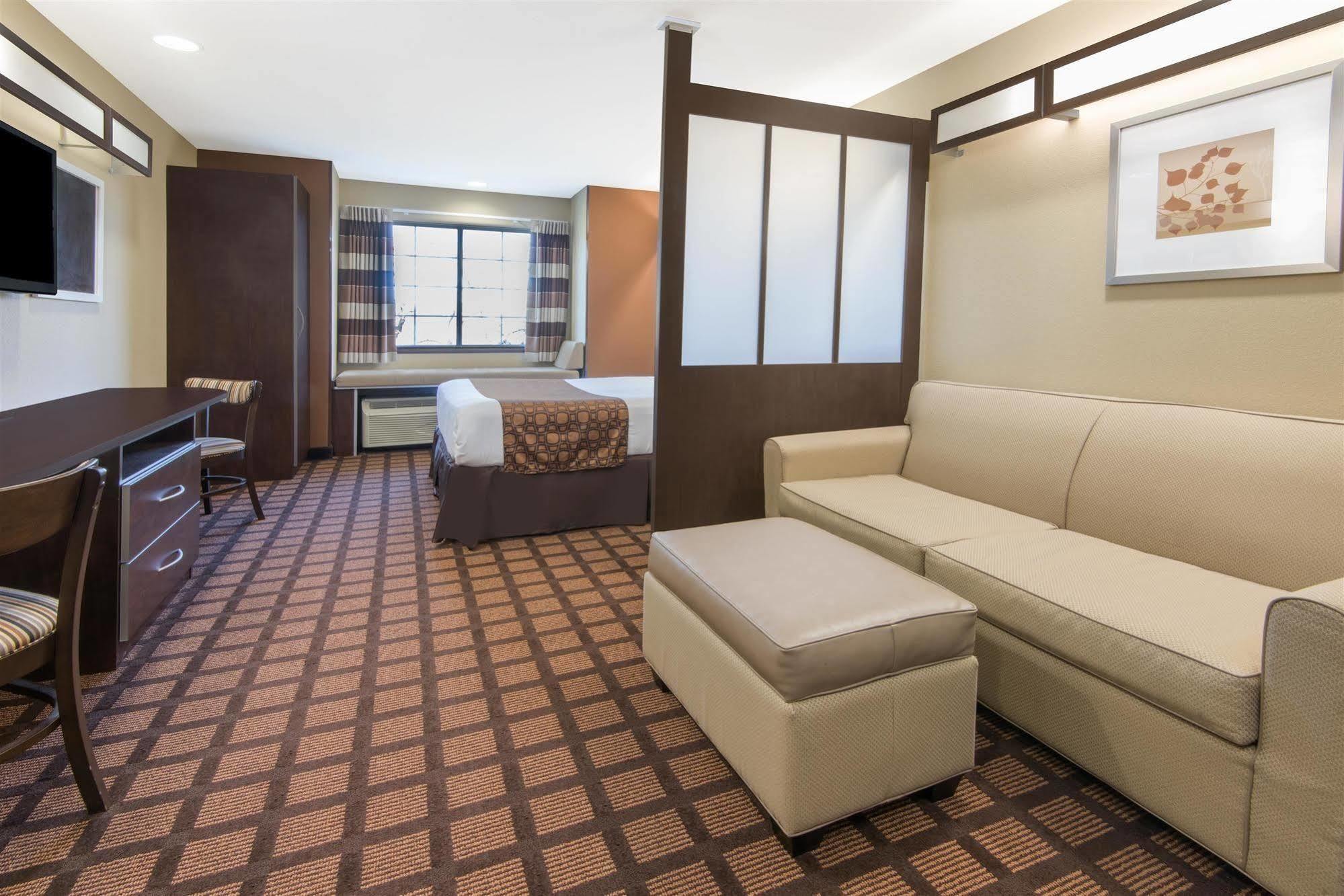 Microtel Inn And Suites North Canton Exteriér fotografie